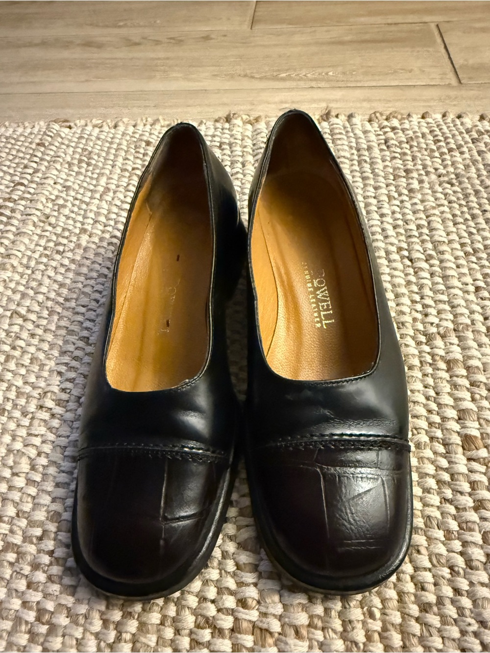 ✨ Vintage 90s Italian Black Leather Croc Cap-Toe Loafer Pumps ✨